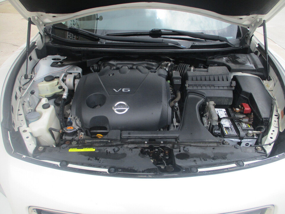 Used 2014 Nissan Maxima 3.5 SV w/ Sport Package FWD image 4
