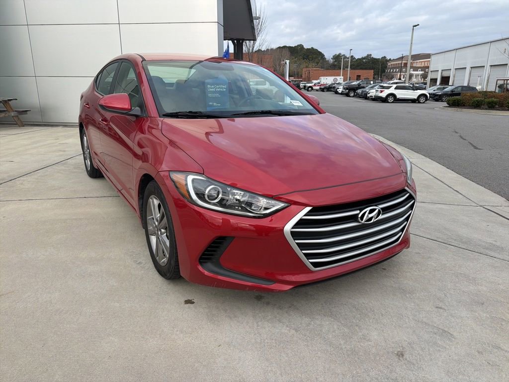 Used 2017 Hyundai Elantra SE image 1
