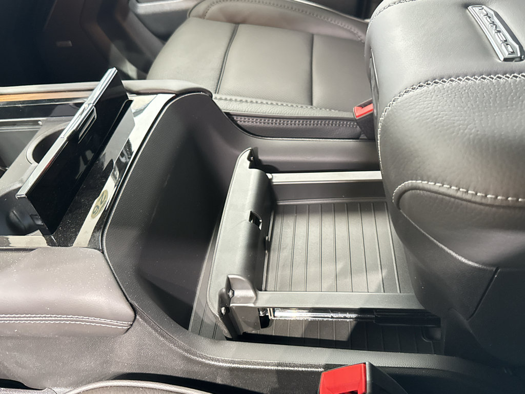 New 2026 GMC Yukon XL Denali w/ LPO, Floor Liner Package AWD/4WD image 36