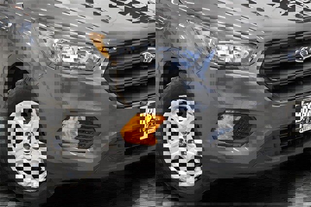 Used 2018 Ford Escape S image 14