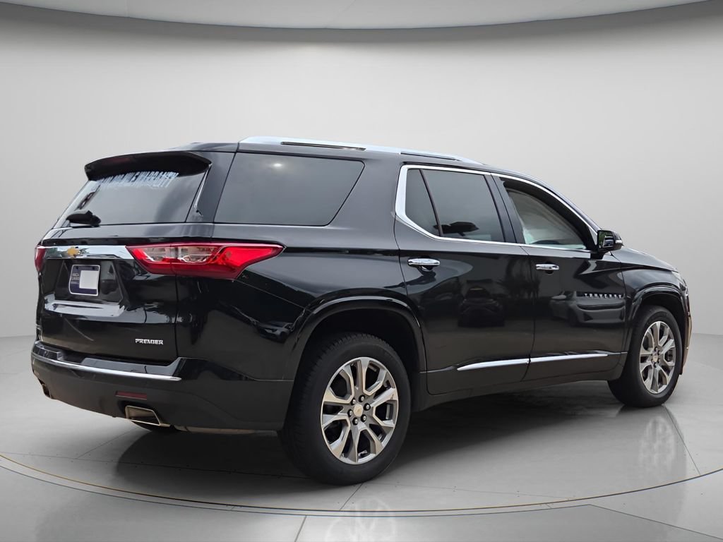 Used 2019 Chevrolet Traverse Premier w/ Driver Confidence II Package FWD image 7