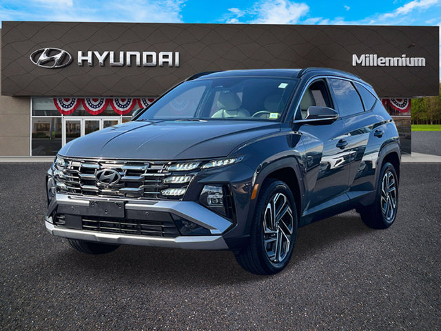 Certified 2025 Hyundai Tucson Limited AWD/4WD image 4