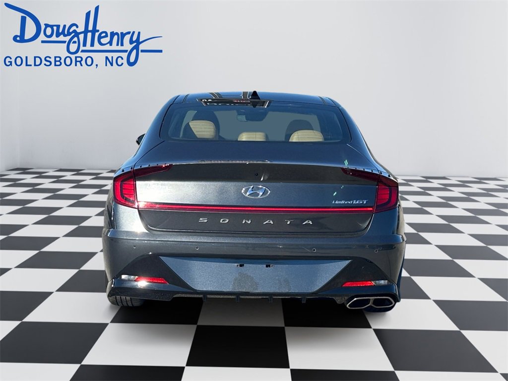 Used 2022 Hyundai Sonata Limited w/ Winter Weather Package image 4