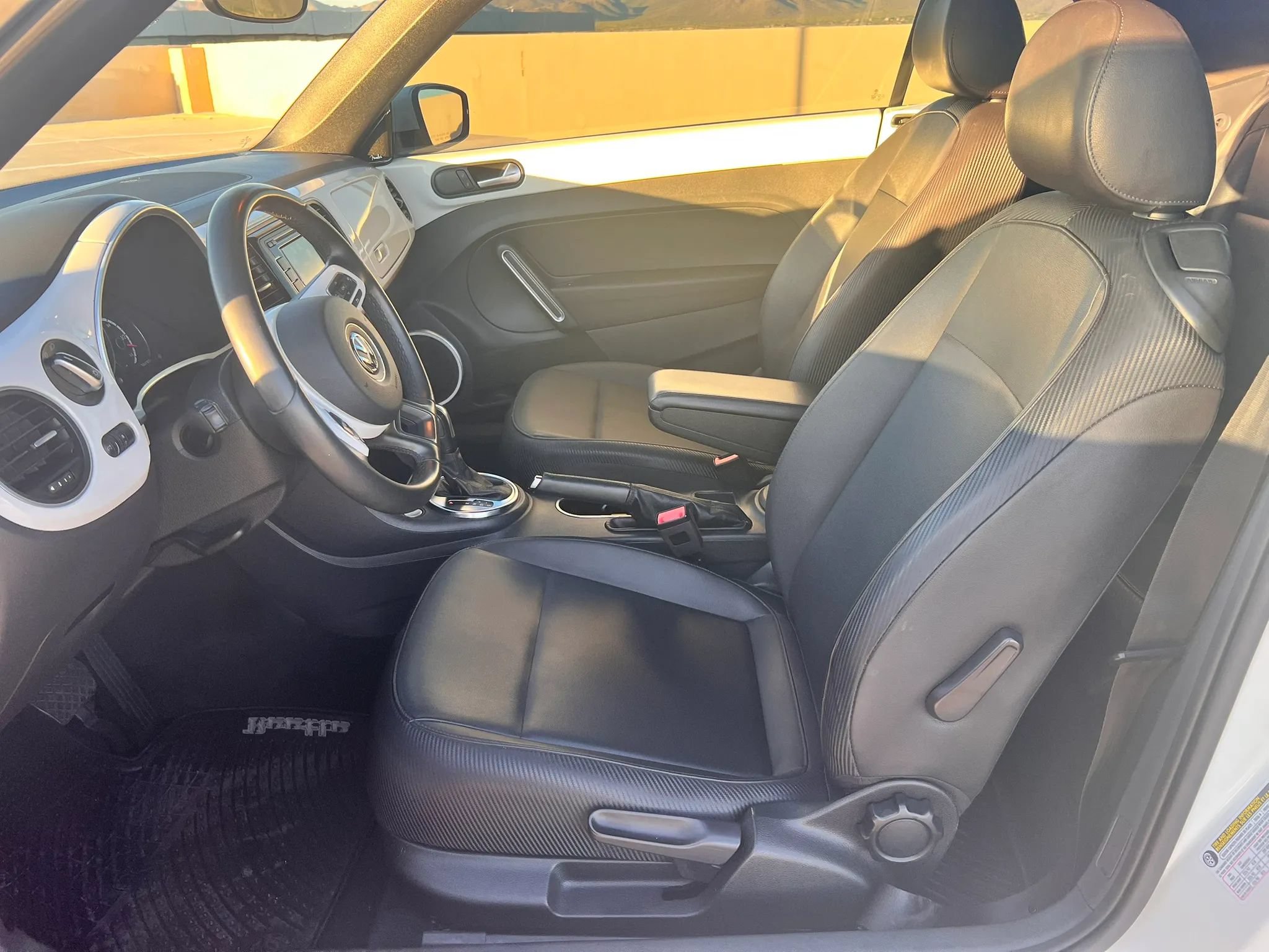 Used 2013 Volkswagen Beetle 2.5 FWD image 10