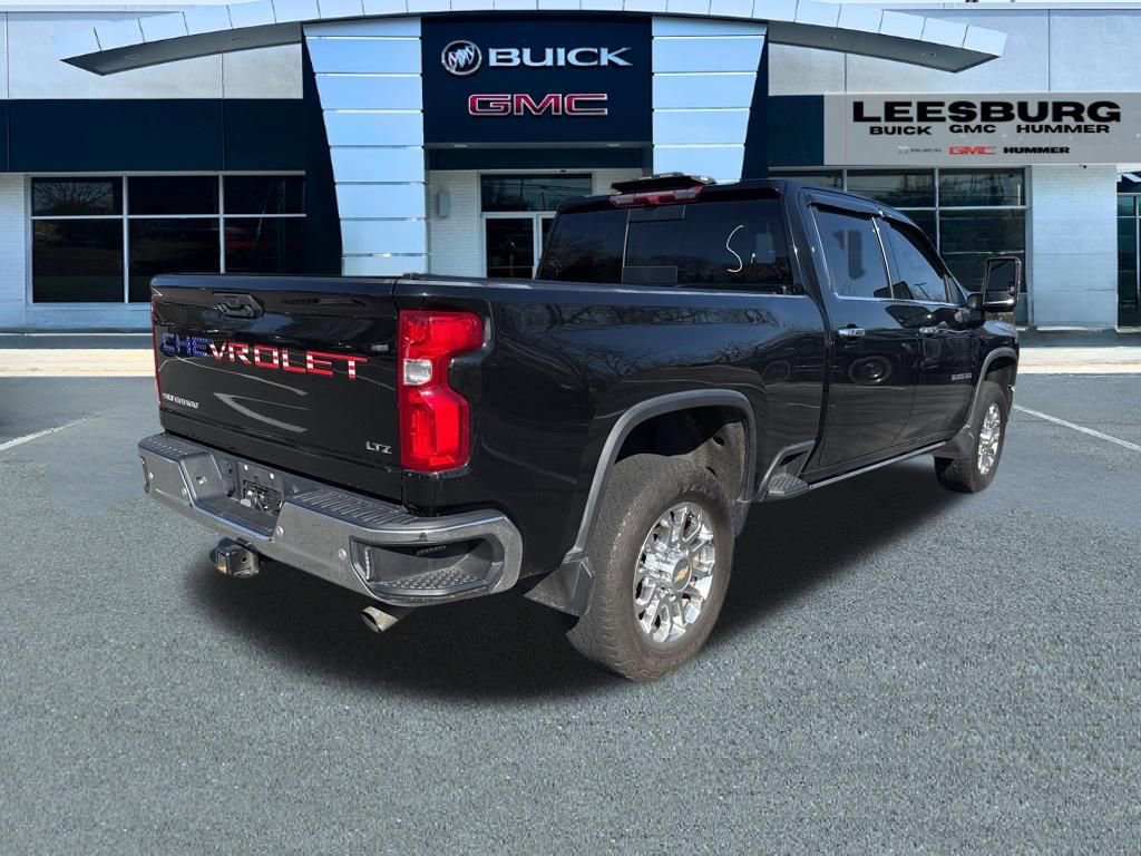Used 2024 Chevrolet Silverado 3500 LTZ image 7