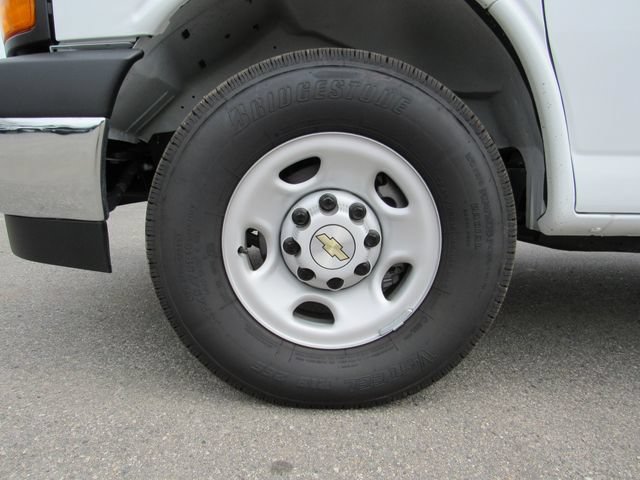 Certified 2025 Chevrolet Express 2500 Extended w/ Driver Convenience Package RWD image 9