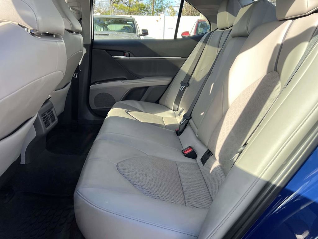 Used 2023 Toyota Camry XSE image 16