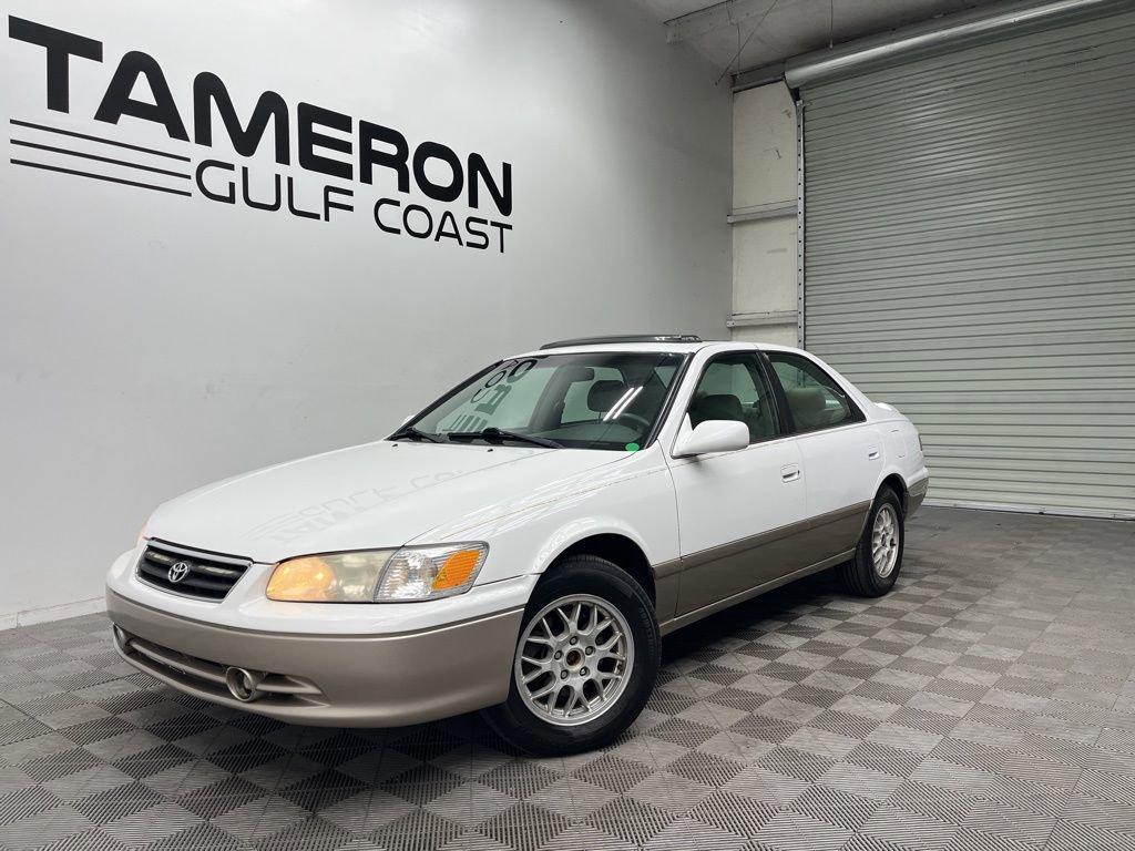 Used 2000 Toyota Camry XLE FWD image 2