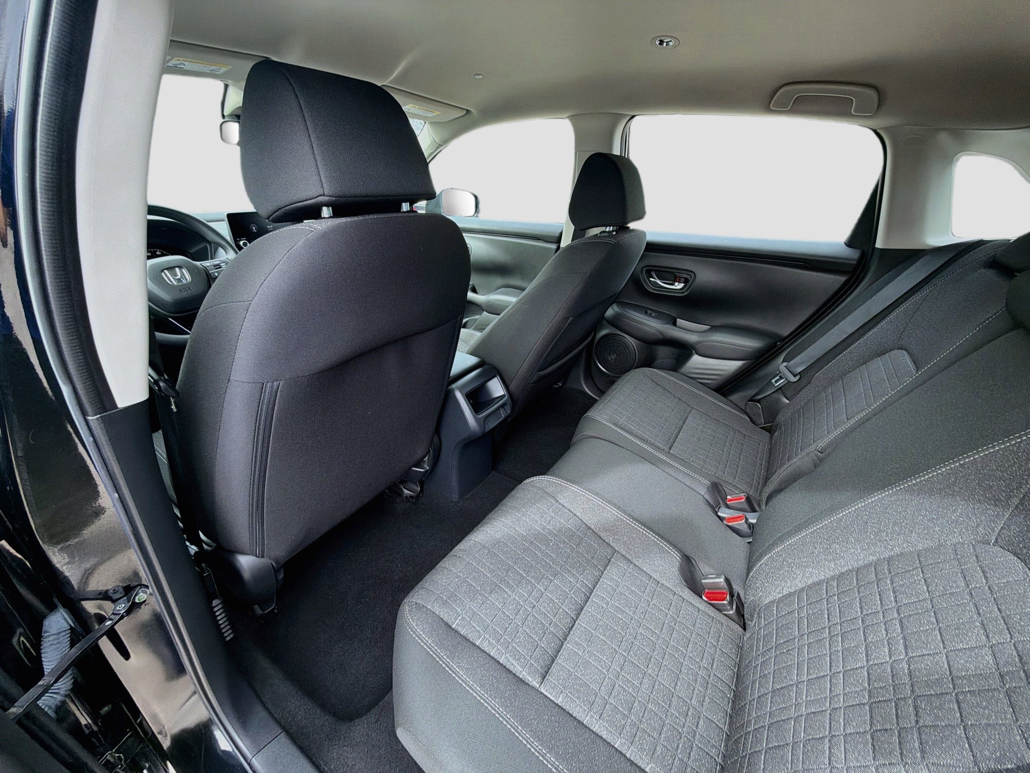 Used 2025 Honda HR-V LX image 24