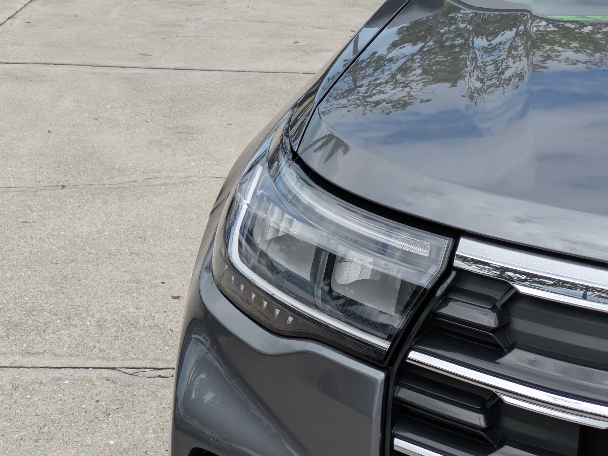 Certified 2025 Ford Explorer Active RWD image 9