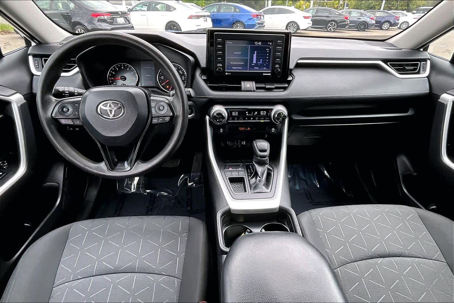 Used 2021 Toyota RAV4 XLE w/ Carpet Mat Package (TMS) FWD image 15