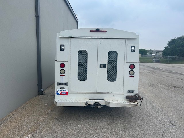 Used 2017 Ford Transit 350 138 w/ Interior Upgrade Package RWD image 4