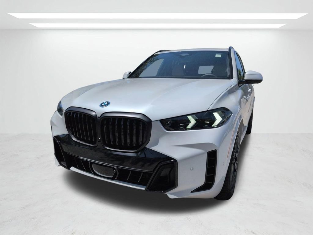 New 2026 BMW X5 xDrive50e w/ M Sport Package AWD/4WD image 8