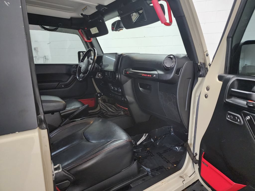 Used 2017 Jeep Wrangler Rubicon AWD/4WD image 24