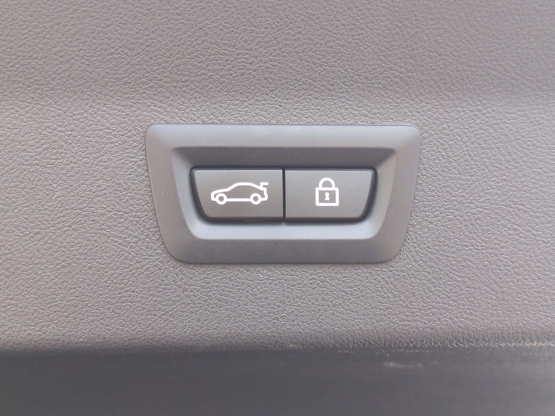 Used 2023 BMW X4 xDrive30i w/ M Sport Package image 33