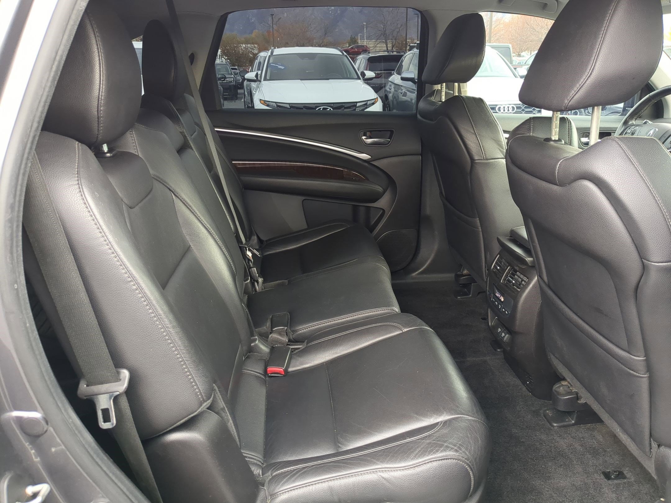 Used 2018 Acura MDX FWD image 34