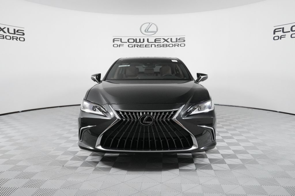 Certified 2024 Lexus ES 300h w/ Technology Package FWD image 2