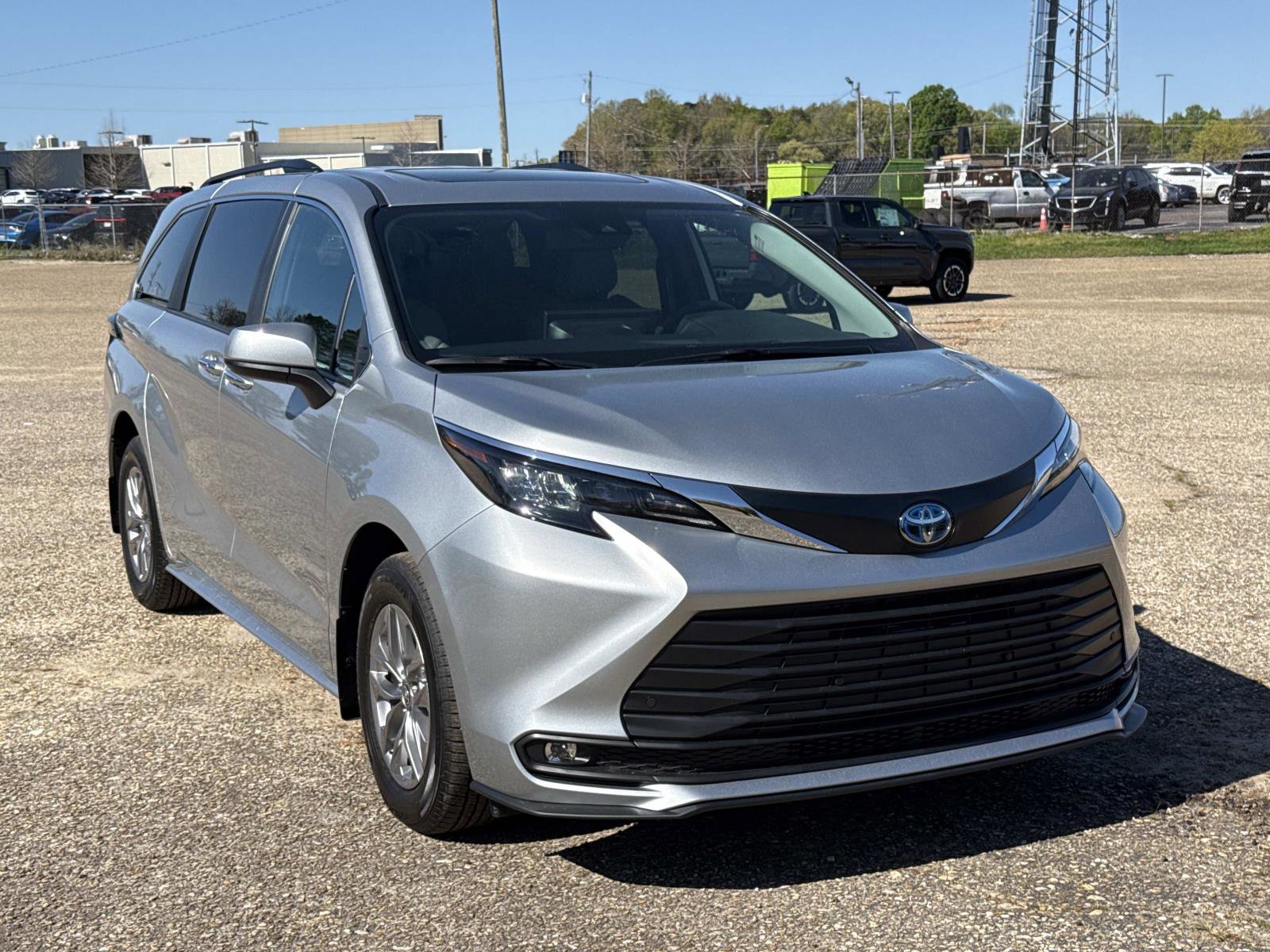 Used 2025 Toyota Sienna XLE