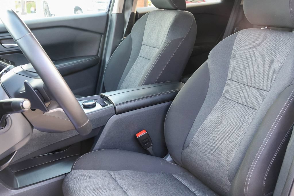 Used 2025 Nissan Rogue SV AWD/4WD image 5