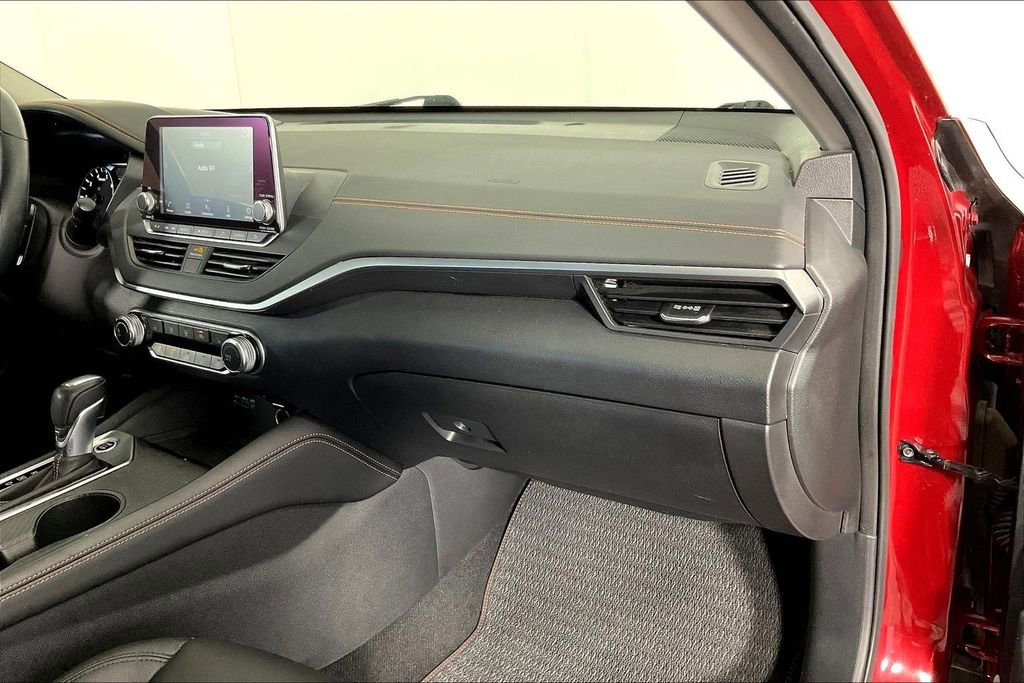 Used 2021 Nissan Altima 2.5 SR w/ SR Premium Package image 22