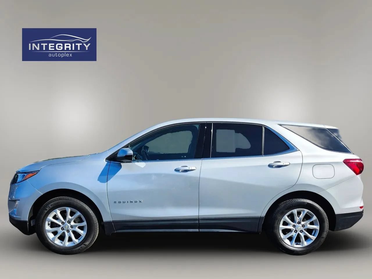 Used 2019 Chevrolet Equinox LT AWD/4WD image 2