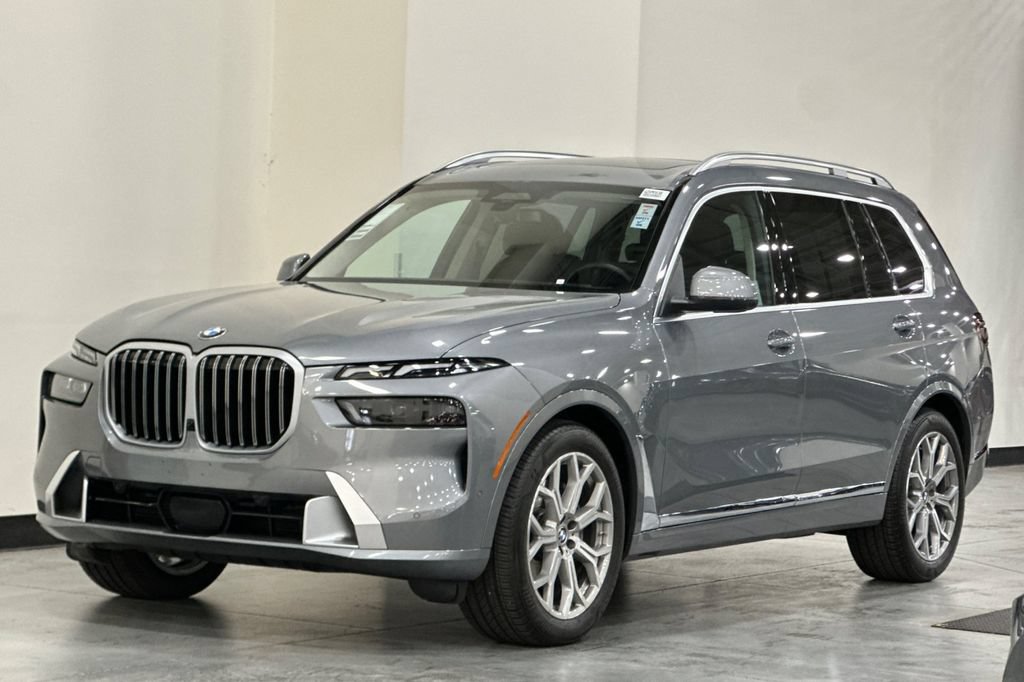Used 2026 BMW X7 xDrive40i AWD/4WD image 8