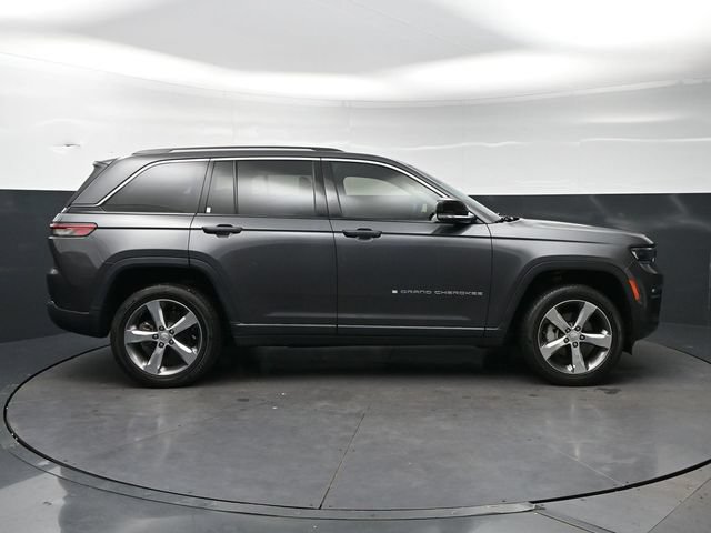 Used 2022 Jeep Grand Cherokee Limited RWD image 4