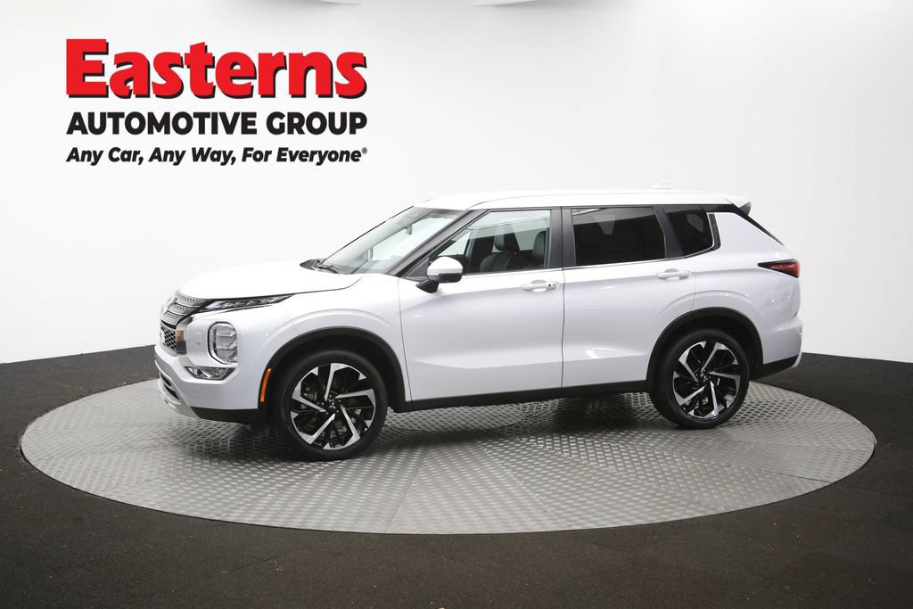 Used 2024 Mitsubishi Outlander SE AWD/4WD image 59