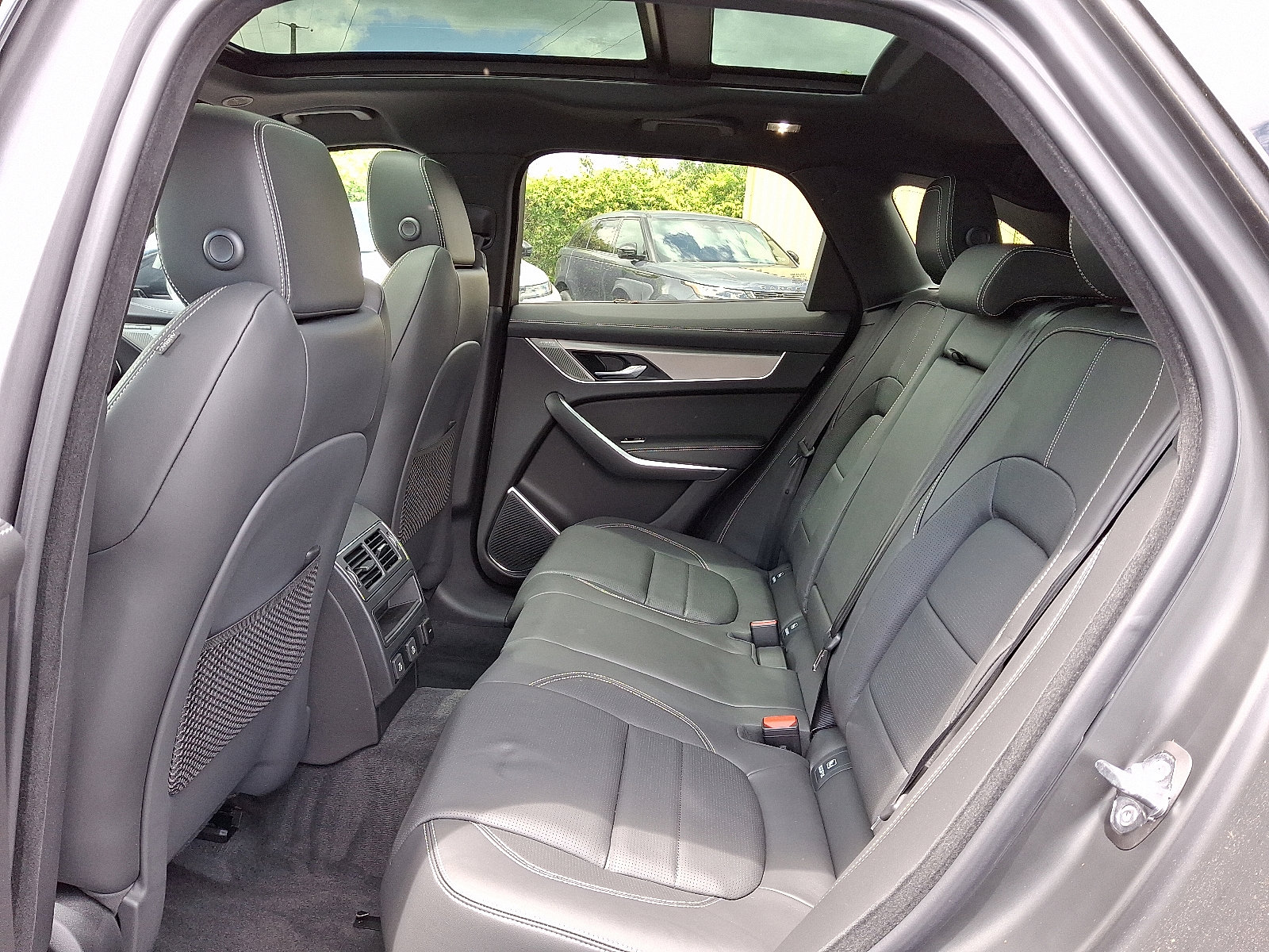 New 2026 Jaguar F-PACE R-Dynamic S image 5