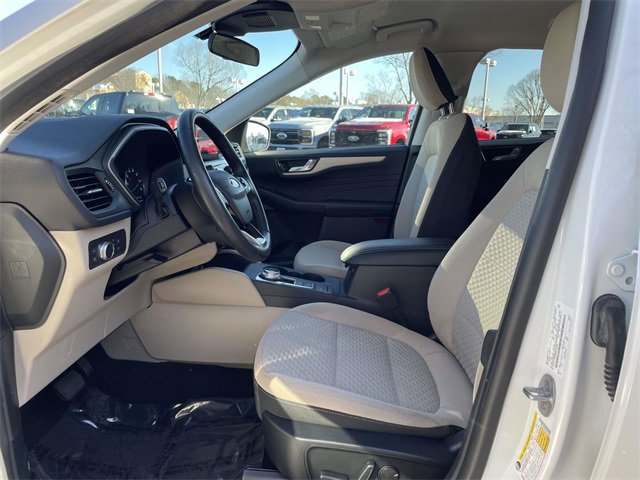 Certified 2021 Ford Escape SE w/ SE Sport Appearance Package image 10