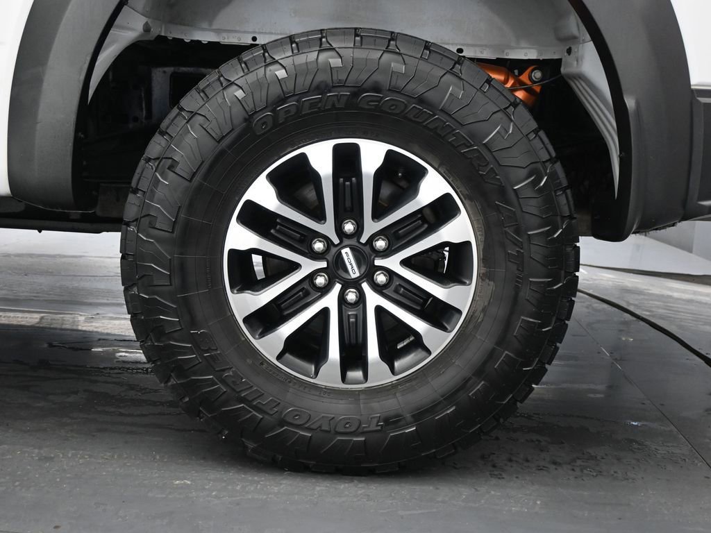 Certified 2020 Ford F150 Raptor w/ Equipment Group 801A Mid image 21