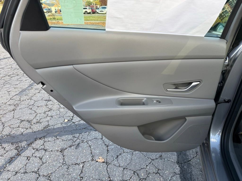 New 2026 Hyundai Elantra SEL Sport image 16