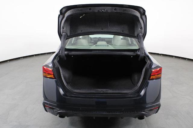 Certified 2020 Nissan Altima 2.0 Platinum FWD image 17