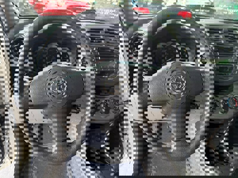 Used 2006 Toyota RAV4 2WD image 19