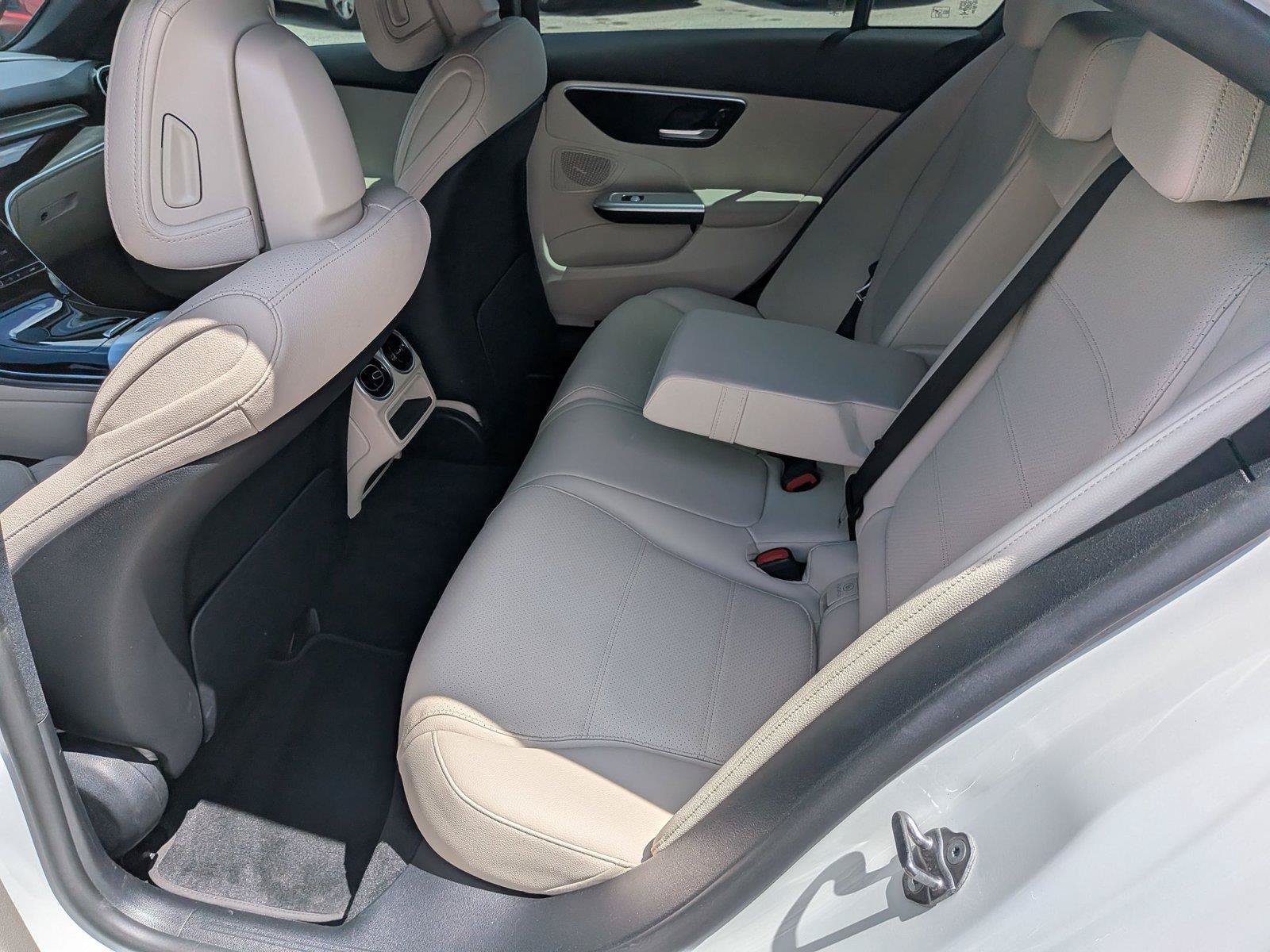 Used 2022 Mercedes-Benz C 300 Sedan image 32