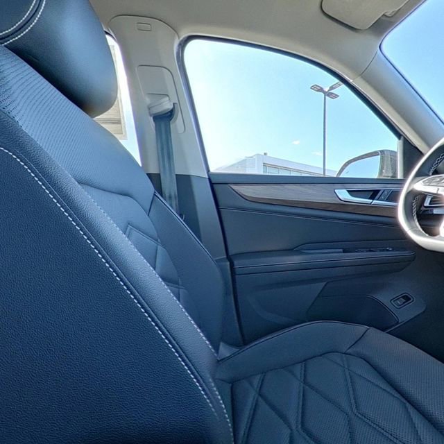 New 2026 Volkswagen Atlas SE FWD image 29