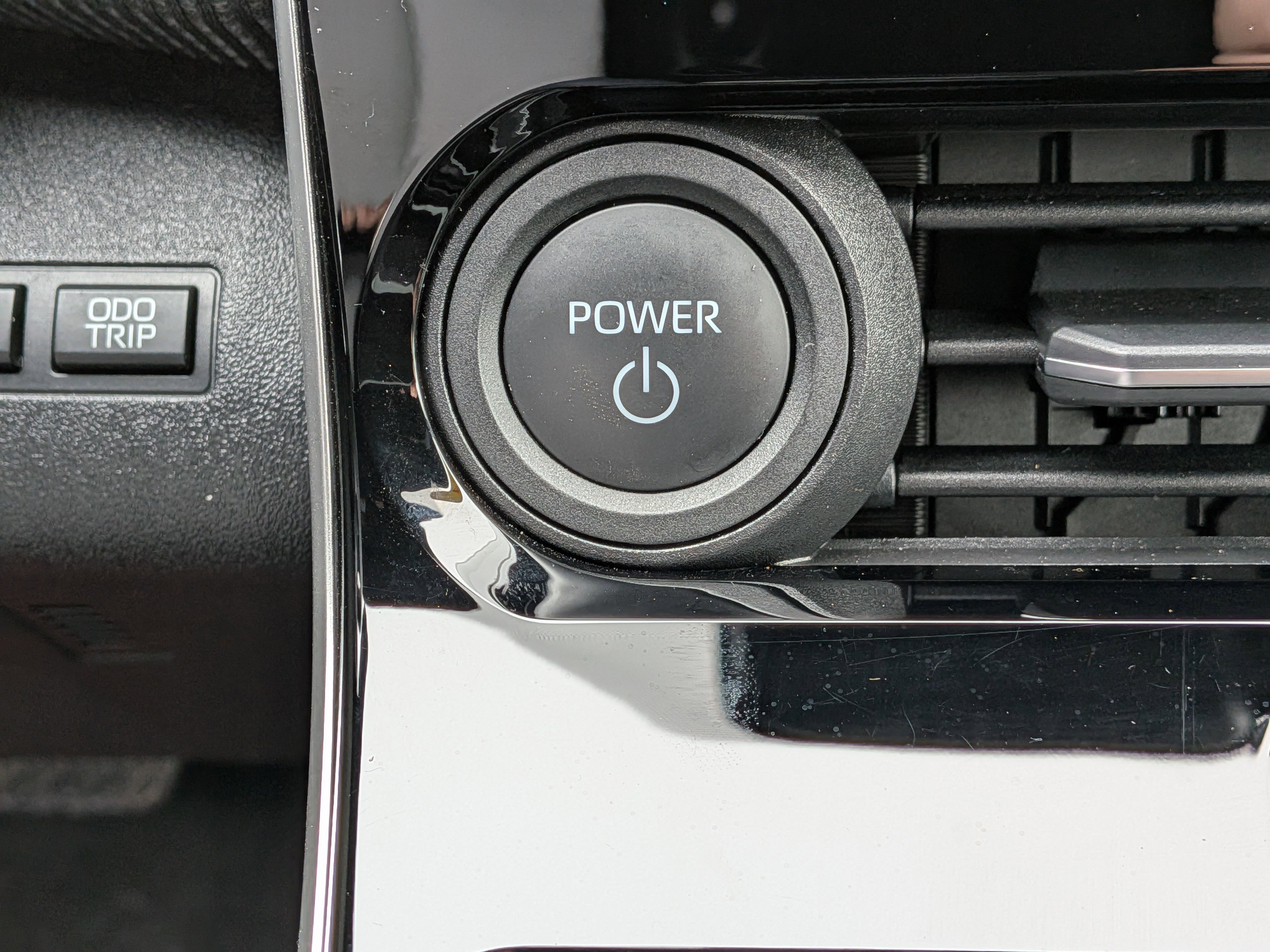 Used 2024 Subaru Solterra Touring w/ Touring Package image 32