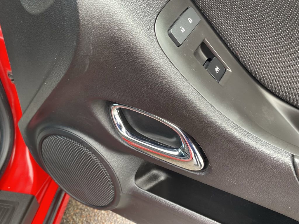 Used 2015 Chevrolet Camaro LT image 14