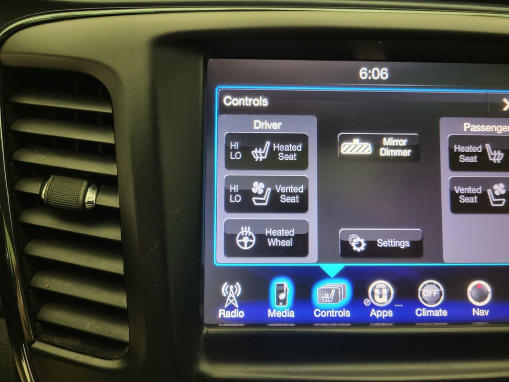Used 2016 Chrysler 200 S w/ Navigation & Sound Group I image 10