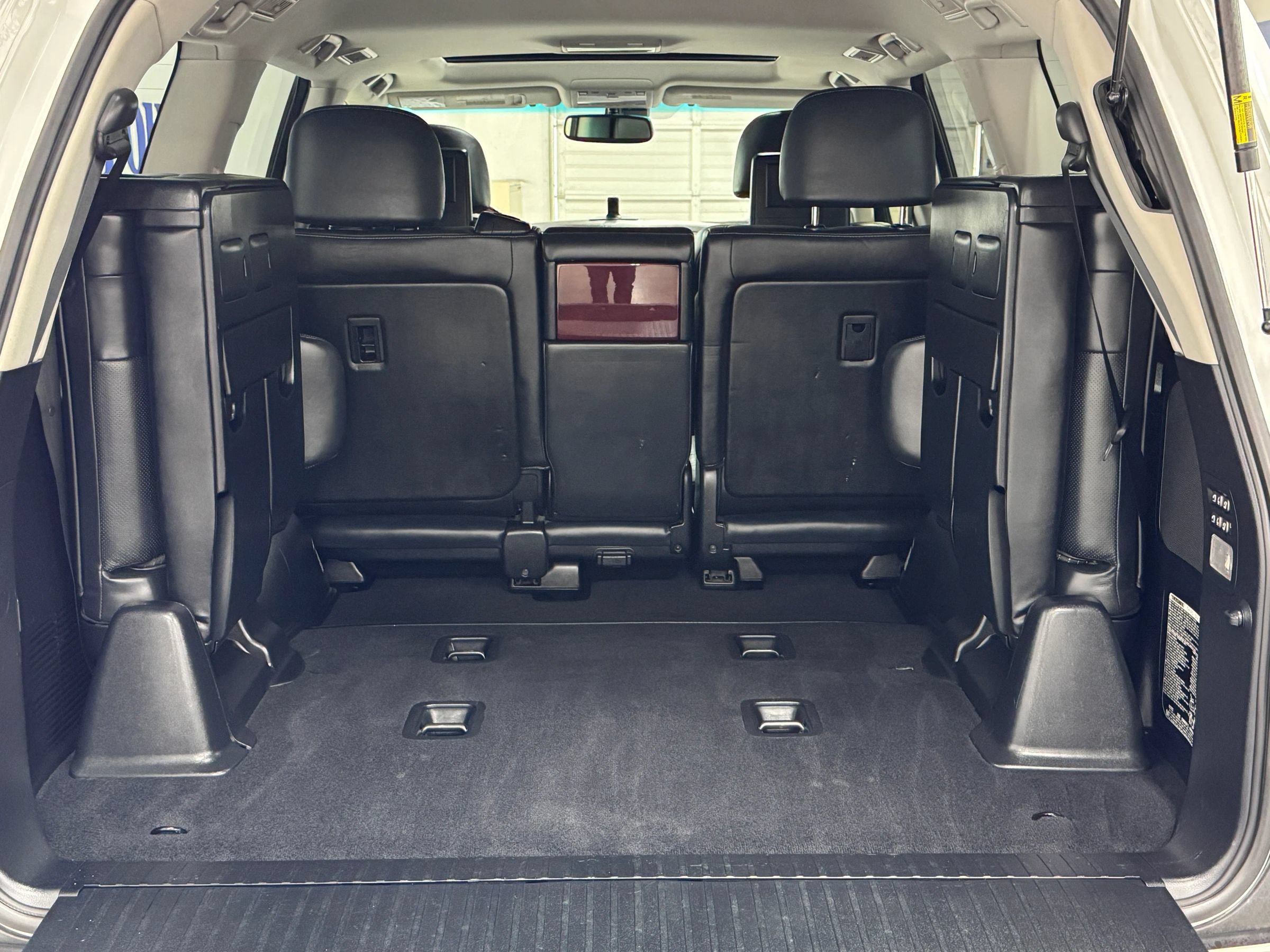 Used 2015 Lexus LX 570 4WD image 7