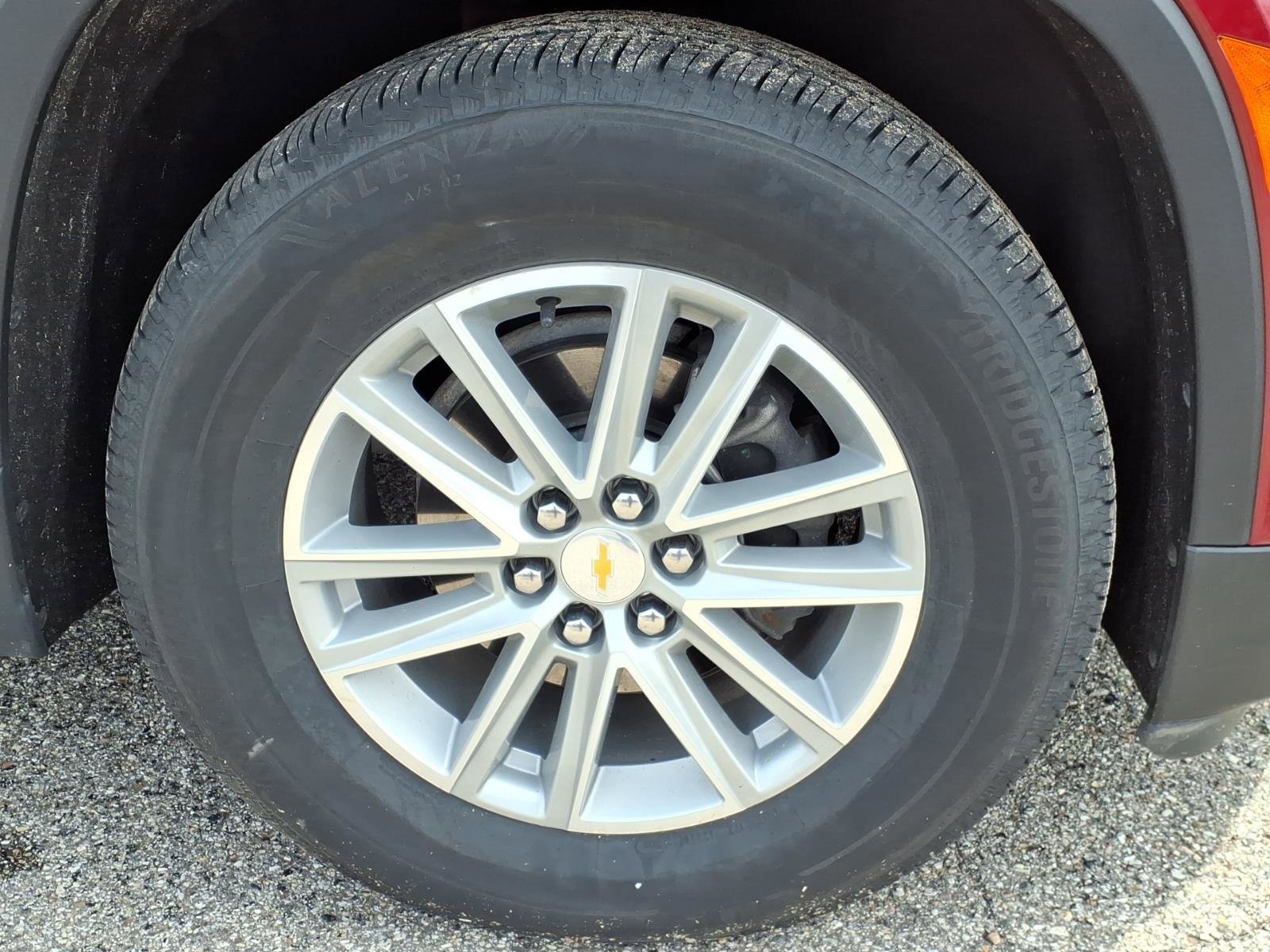 Certified 2023 Chevrolet Traverse LT image 24