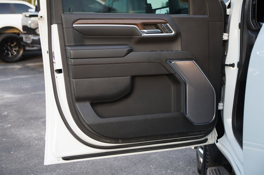 Used 2024 Chevrolet Silverado 3500 High Country w/ Technology Package image 50