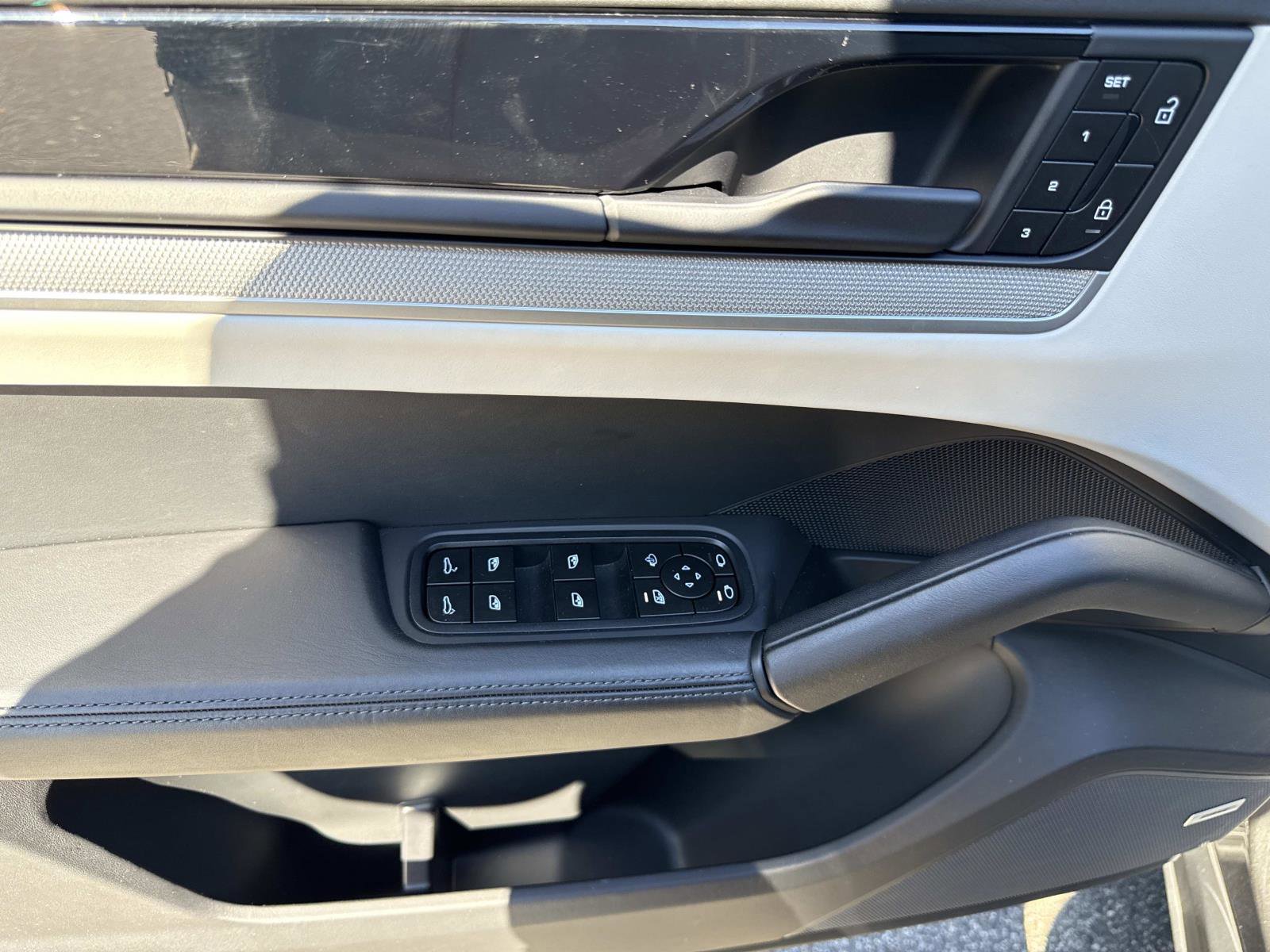 Certified 2024 Porsche Cayenne S image 21