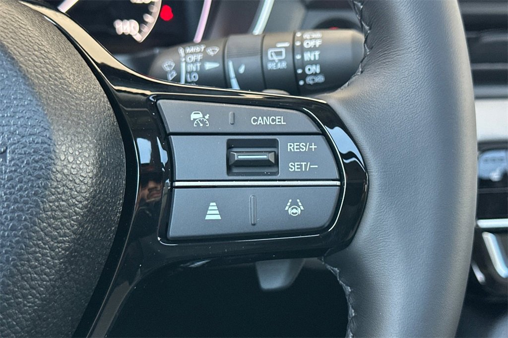 New 2025 Honda Pilot Touring image 28