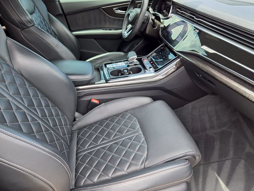 Used 2023 Audi SQ8 Premium Plus w/ Executive Package AWD/4WD image 17