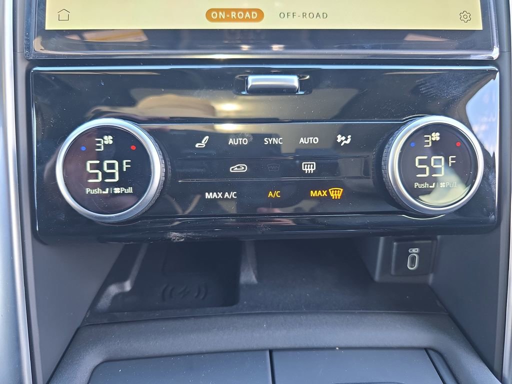 New 2026 Land Rover Discovery S AWD/4WD image 26