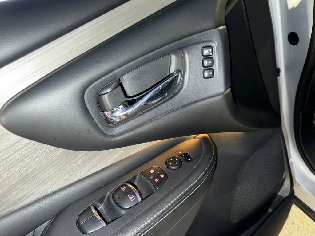Certified 2018 Nissan Murano Platinum image 15