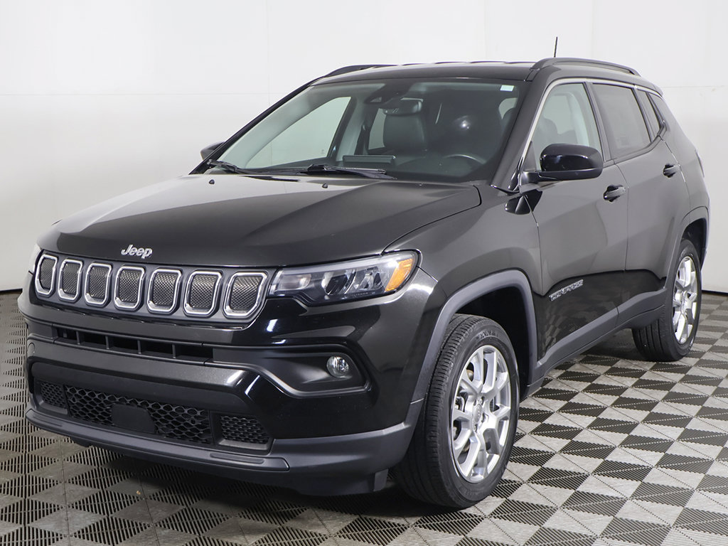 Used 2022 Jeep Compass Latitude AWD/4WD image 7