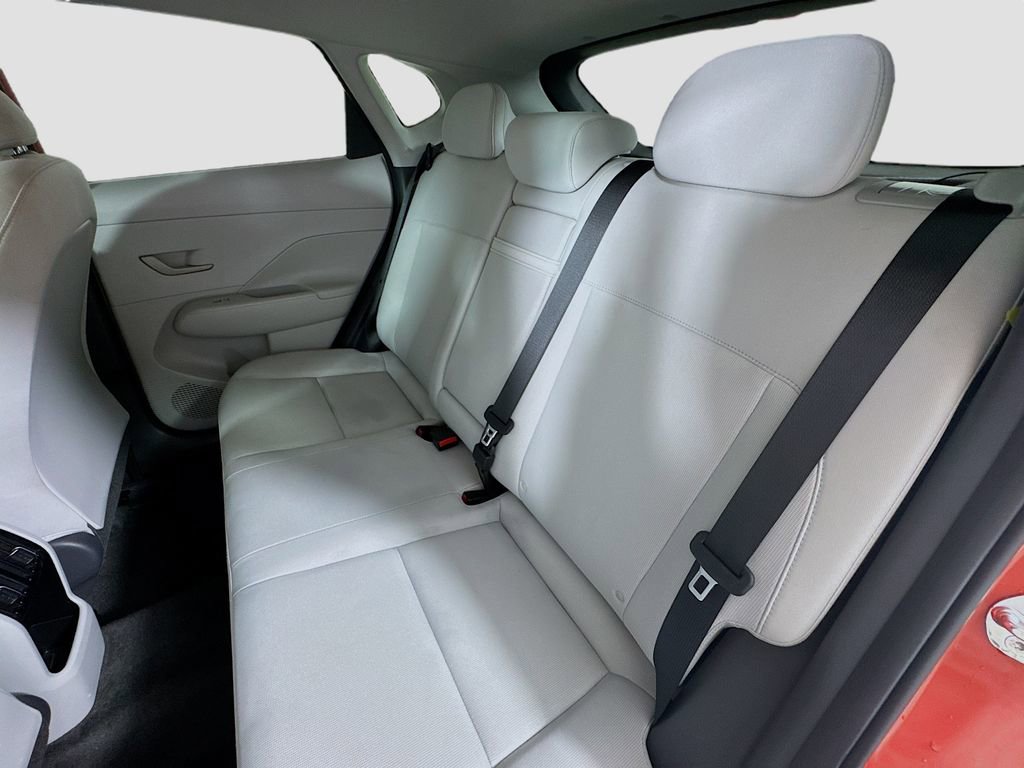 Used 2025 Hyundai Kona SEL image 24