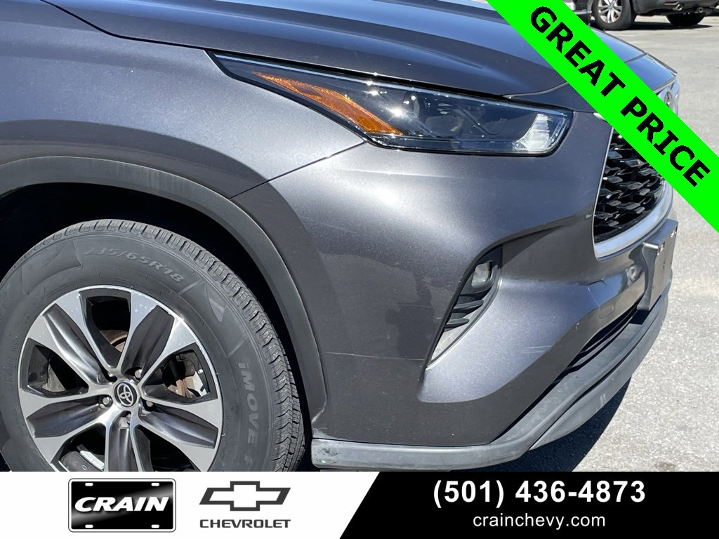 Used 2023 Toyota Highlander XLE image 10